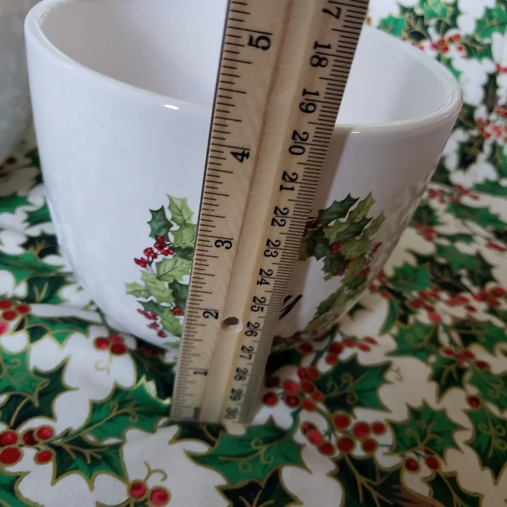 N/A christmas bowls